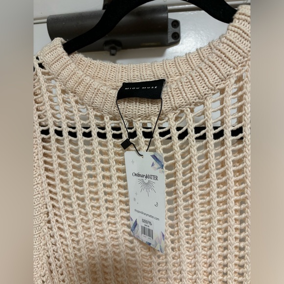 Mesh tank top in cream color - size Large - Picture 2 of 3